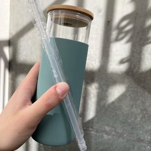 18 oz glass water bottle